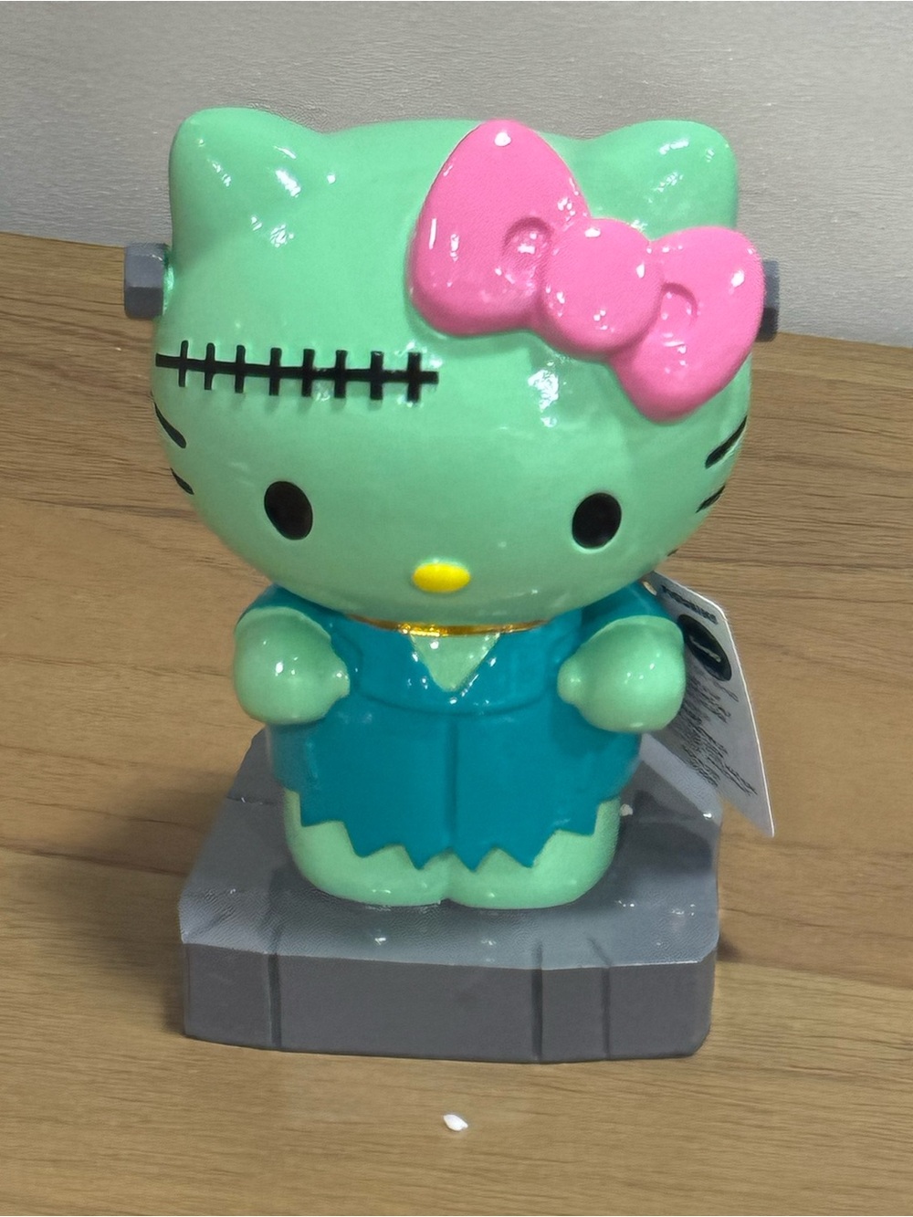 Hello Kitty Mint Green Figurine with Pink Bow - Hello Kitty Home Accent